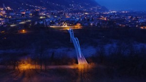 Emozioni in punta d'ali: fotografie e filmati aerei ripresi con un drone. Gordola passerella